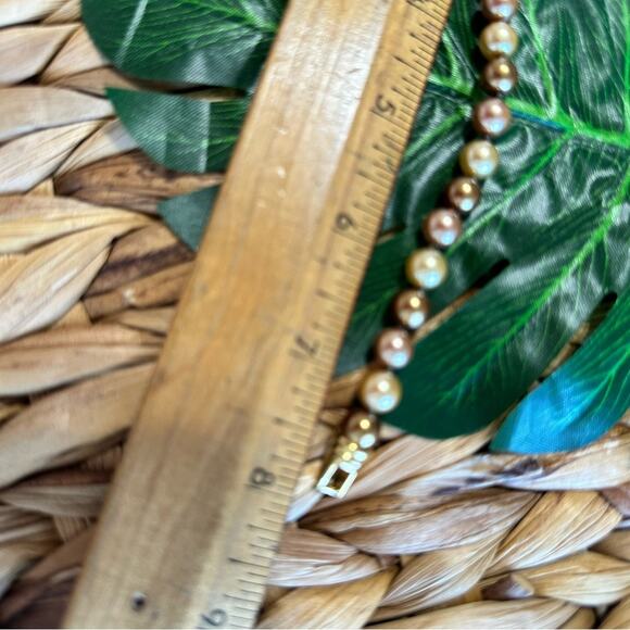 BOGO FREE GOLDEN PEARL BRACELET 7” - Picture 2 of 5